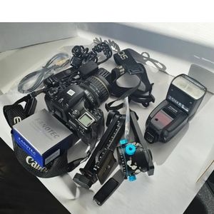 Canon EOS Elan 7e 35mm SLR Film 28  80  Lens  Speedlite 550Ex Flash Noda…